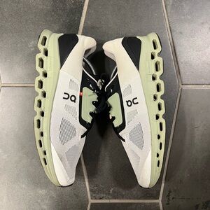 ON Cloudstratus running shoes